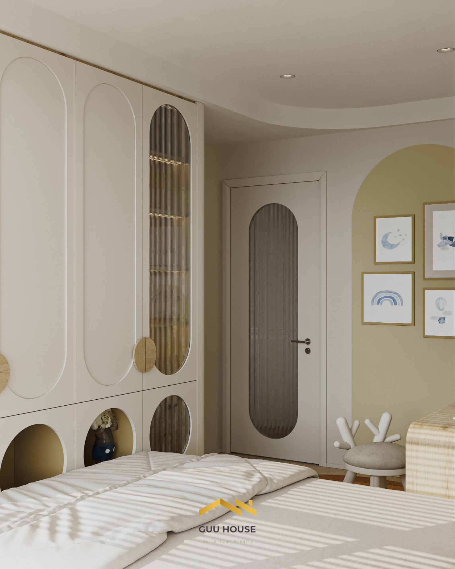 Phòng ngủ trẻ em tông kem vàng với bàn học liền giường, thiết kế tối giản và ánh sáng tự nhiên